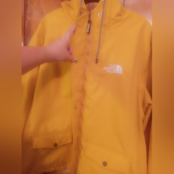 **NWOT** The North Face (insulated) Coat - Picture 8 of 16